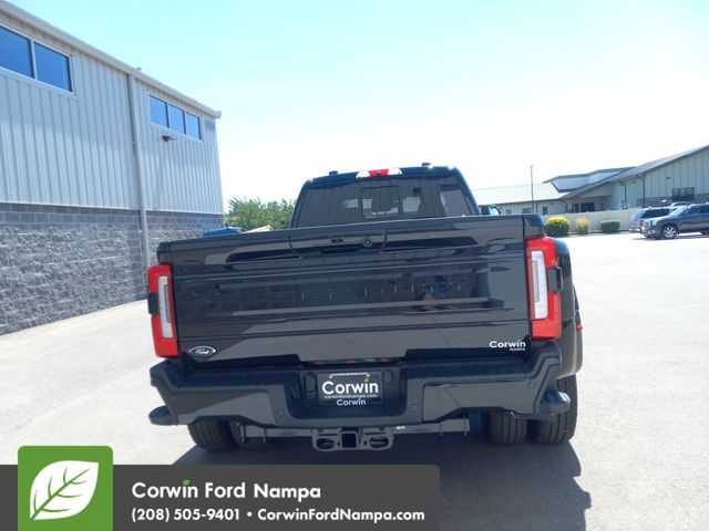 New 2025 Agate Black Metallic Ford Platinum image 4