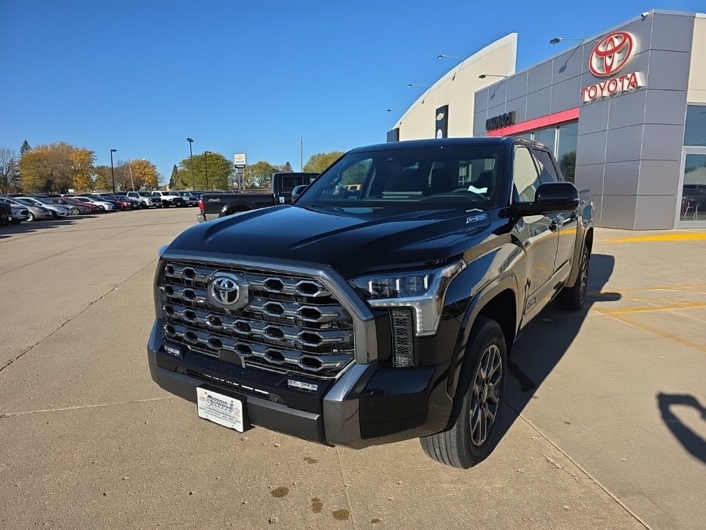 2026 Toyota Tundra Platinum's photo
