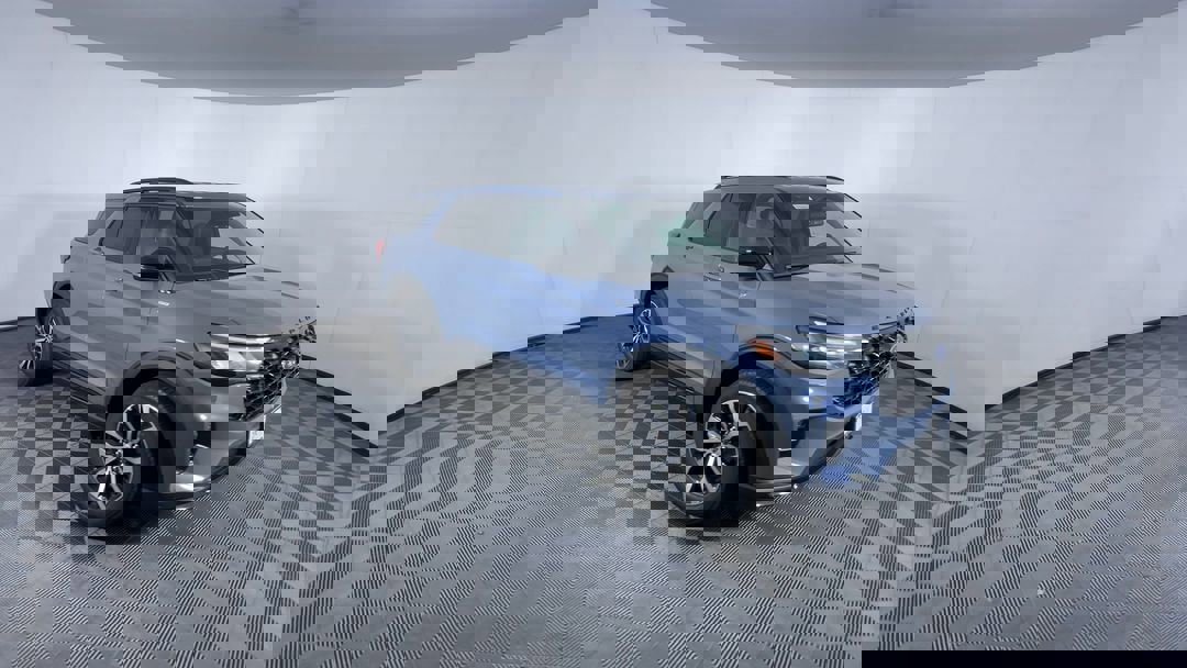 2026 Ford Explorer ST-Line photo 2