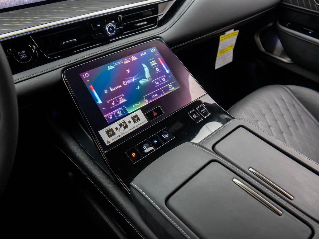 2026 Infiniti QX80 photo 11