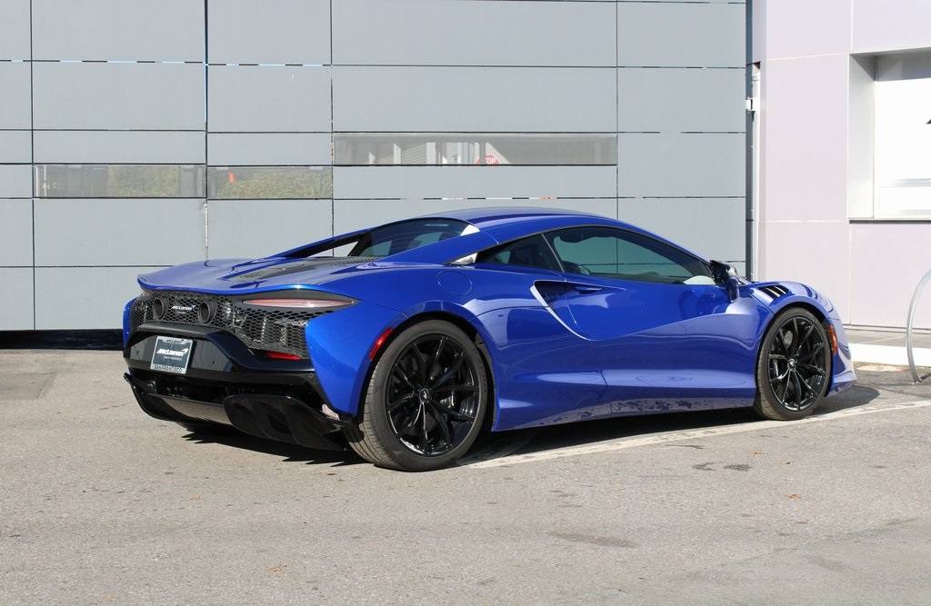 2025 Mclaren ARTURA photo 2