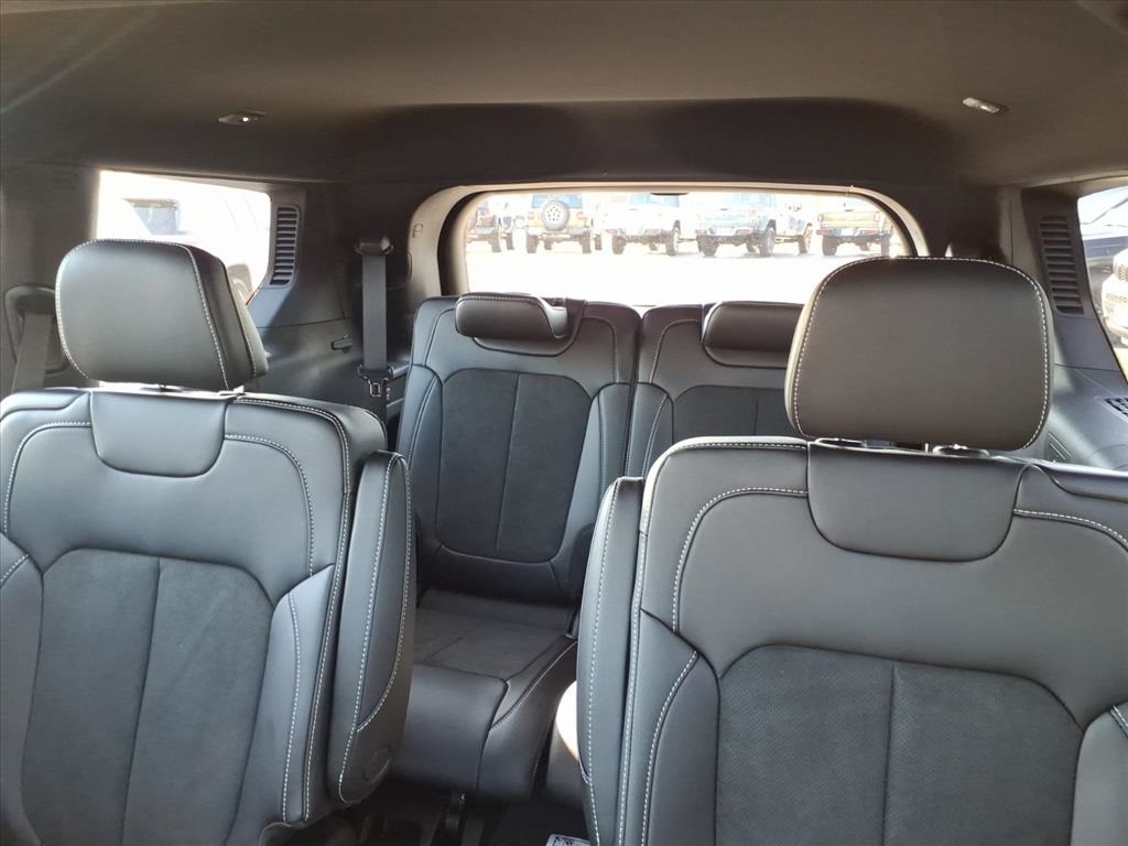 2025 Jeep Grand Cherokee Altitude X photo 8