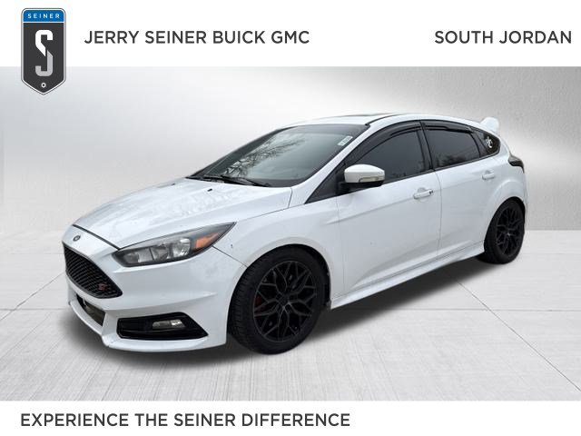 2018 Ford Focus ST's photo