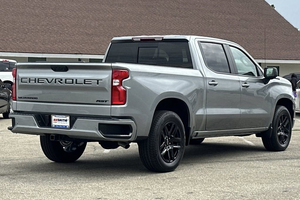 2026 Chevrolet Silverado 1500 RST photo 3