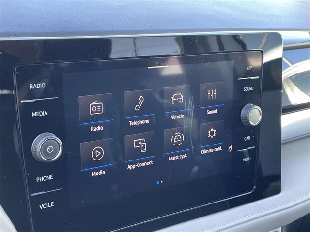2025 Volkswagen Taos SE photo 16