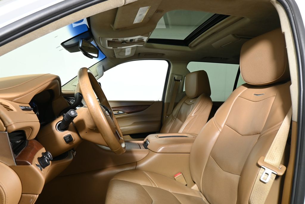 2016 Cadillac Escalade ESV Platinum photo 5
