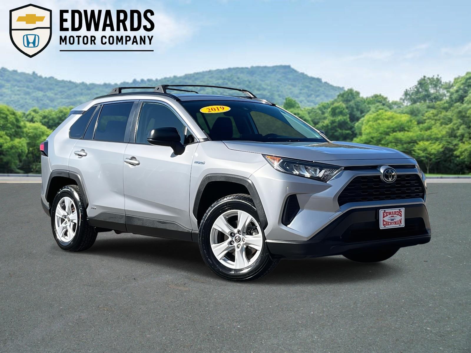 2019 Toyota RAV4 LE