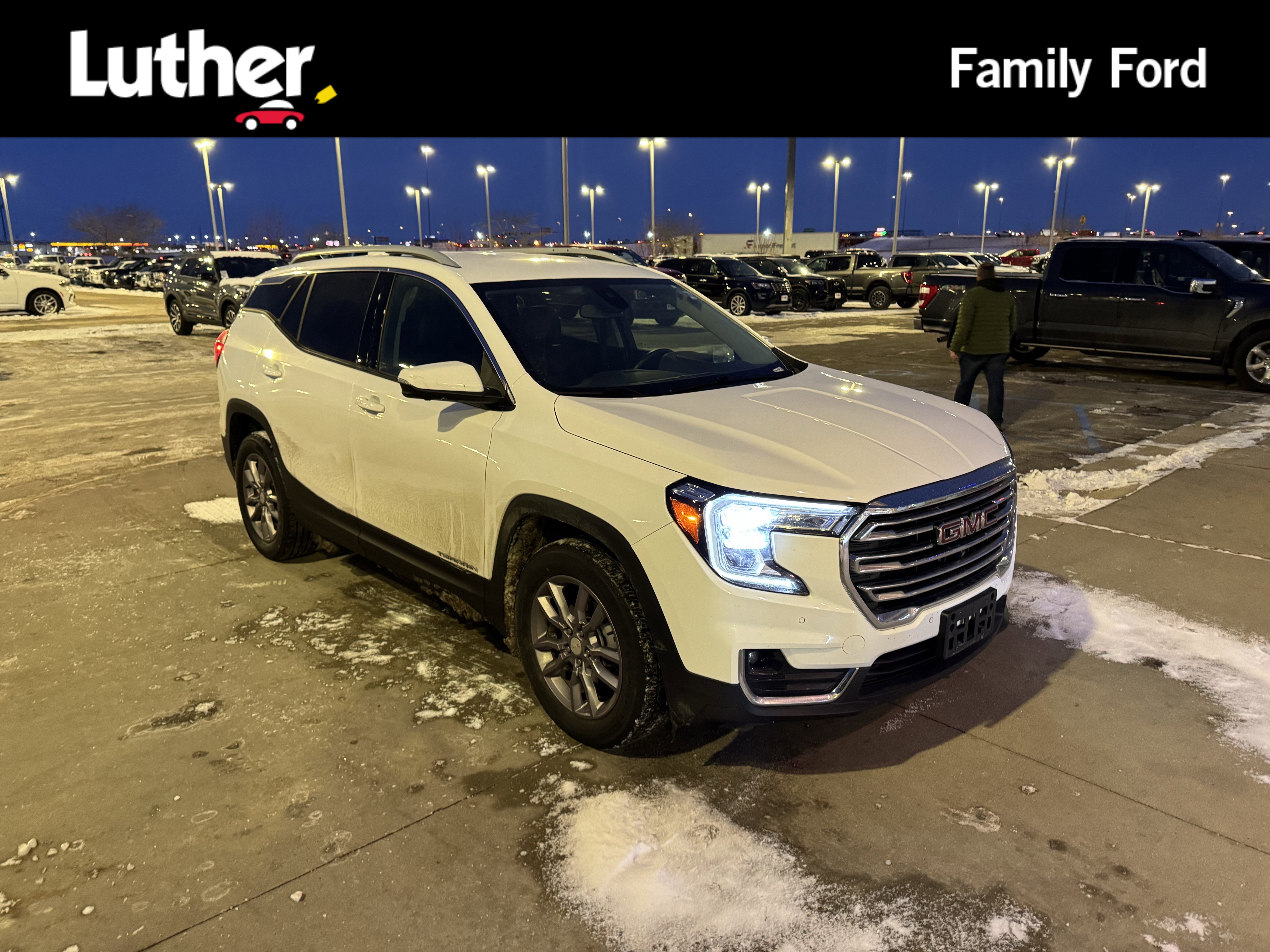 2023 GMC Terrain SLT's photo