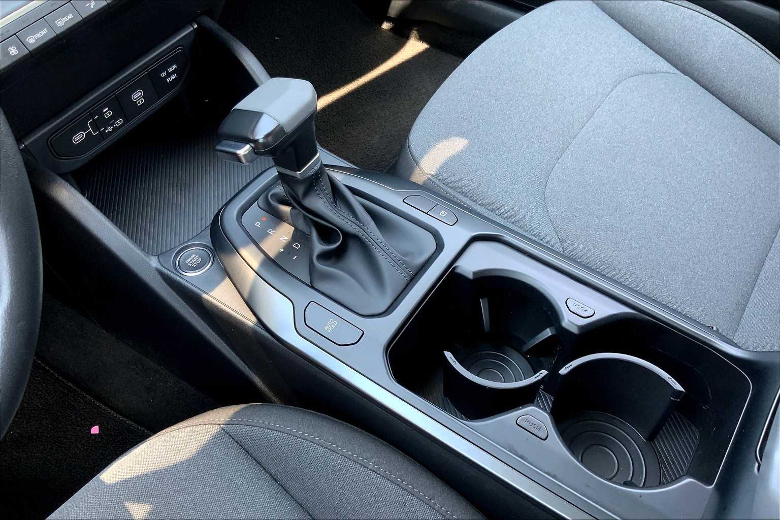 2025 Kia K4 LXS photo 14