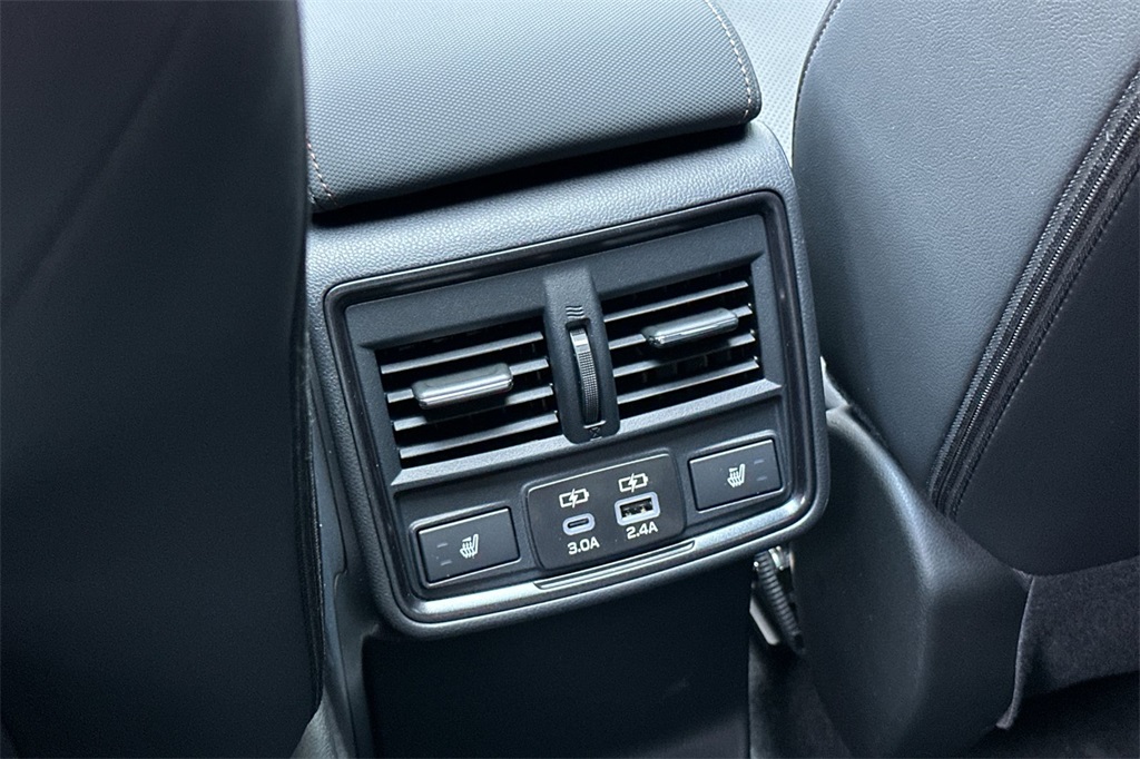 2025 Subaru Forester Touring photo 15