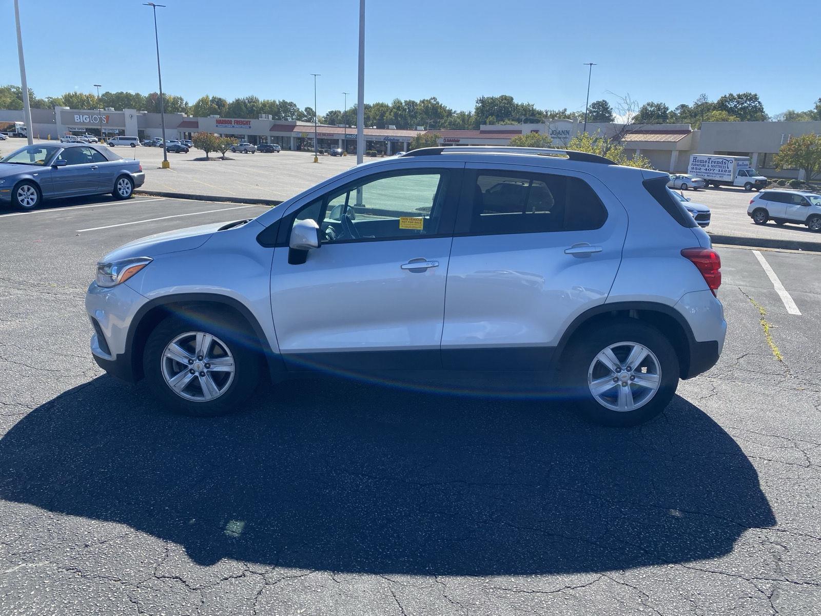 2021 Chevrolet Trax LT photo 4
