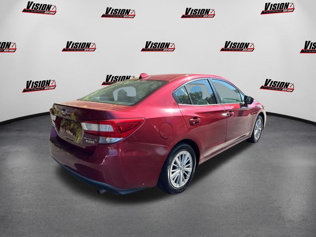 2017 Subaru Impreza 2.0i Premium photo 5