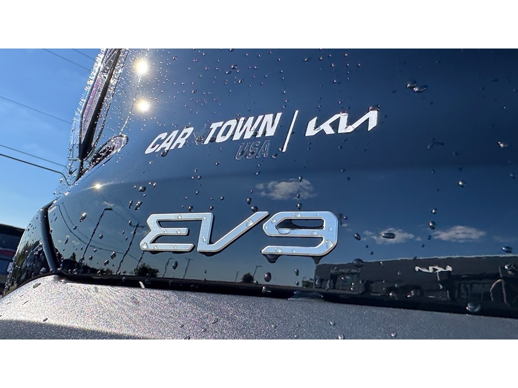 2026 Kia EV9 Wind photo 5