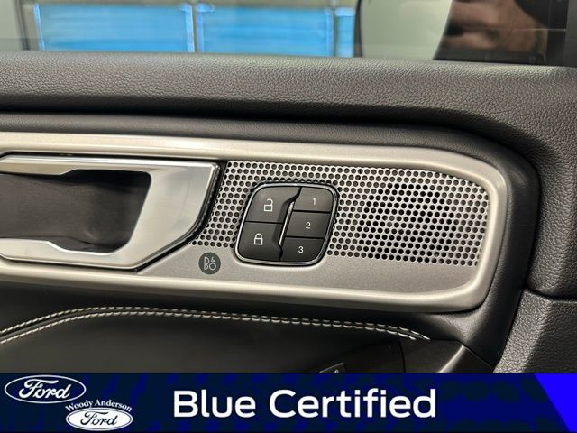 2020 Ford Explorer ST photo 22