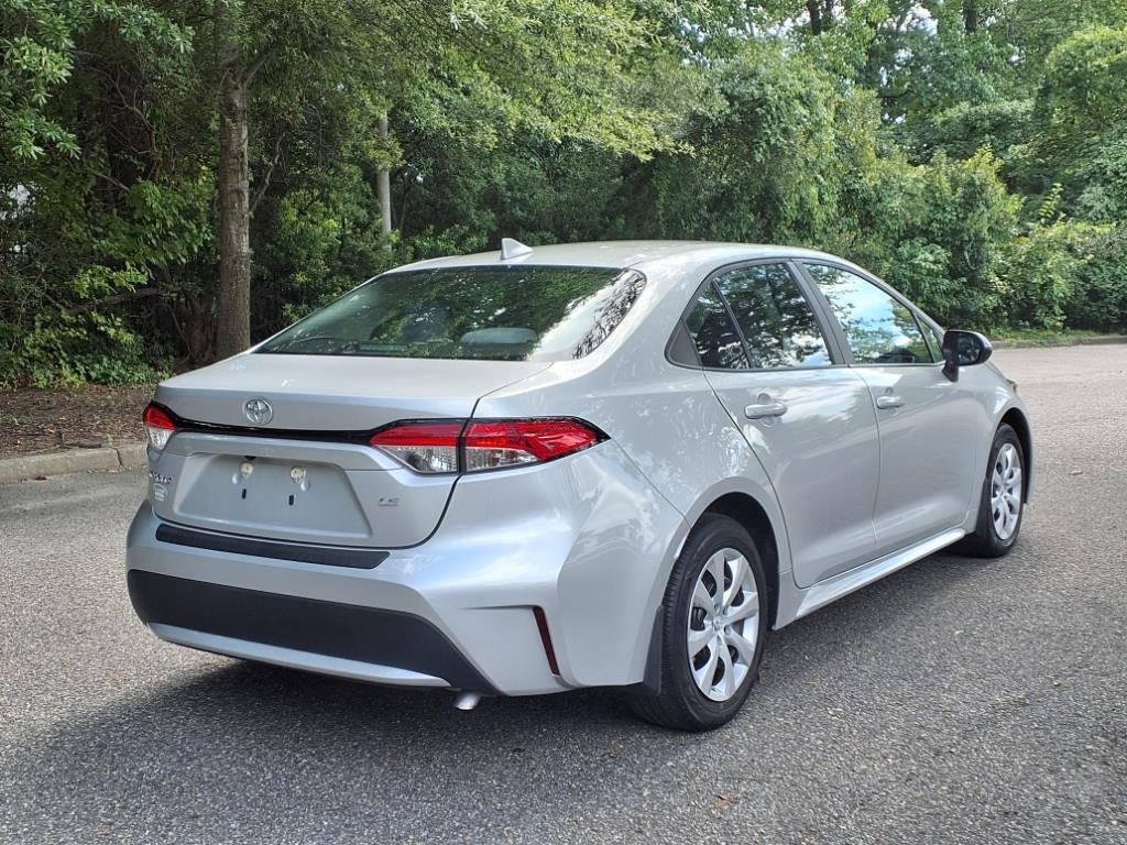 2022 Toyota Corolla LE photo 6