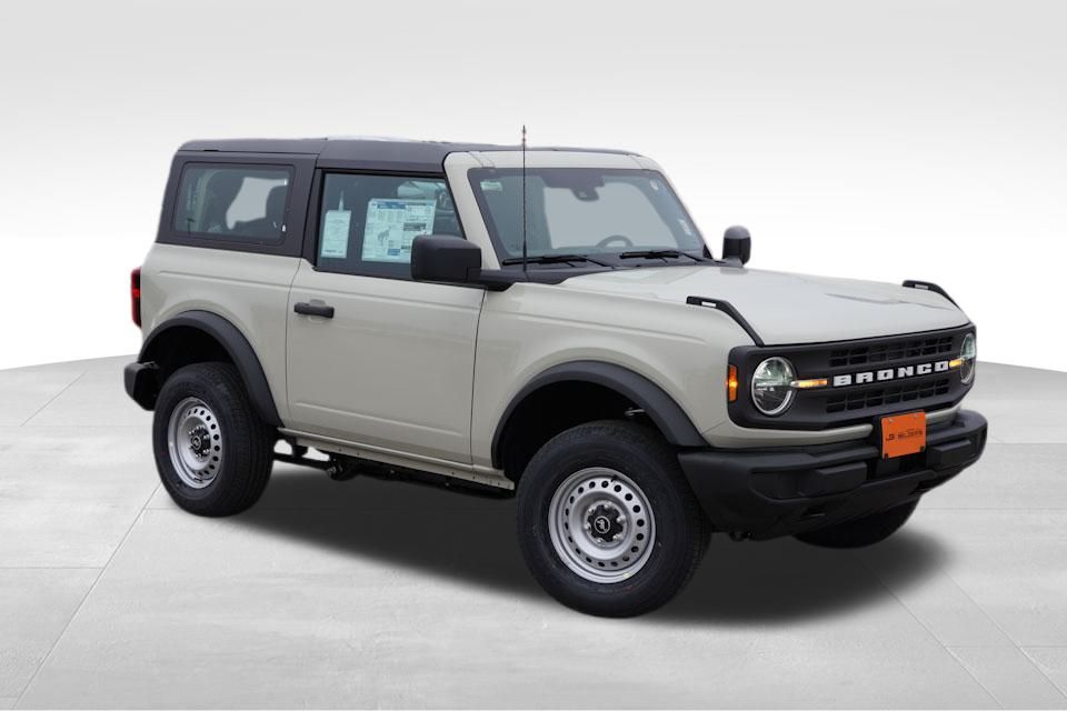 2025 Ford Bronco 2-Door Base's photo