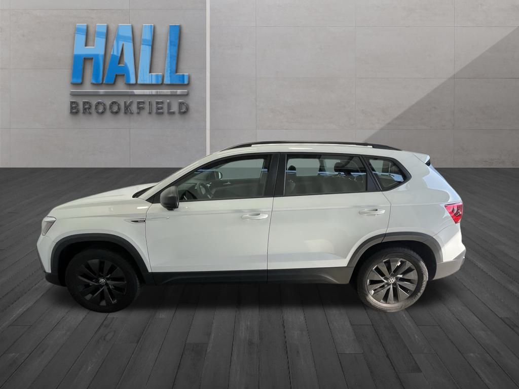2022 Volkswagen Taos S photo 2