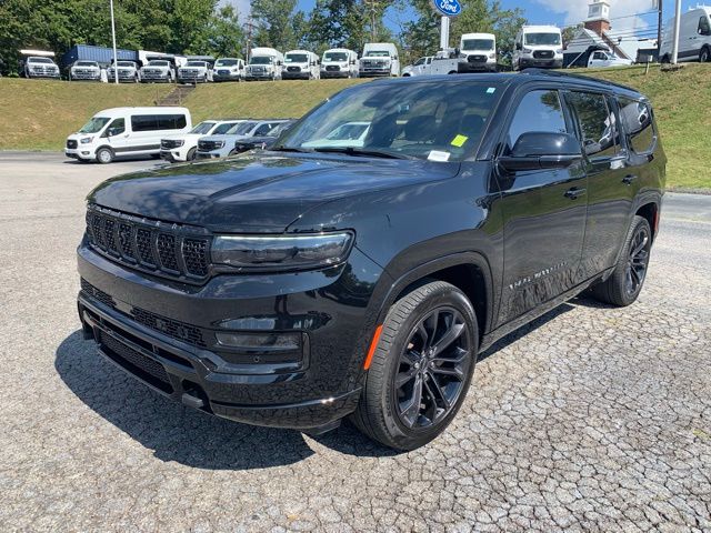 2023 Jeep Grand Wagoneer III photo 2