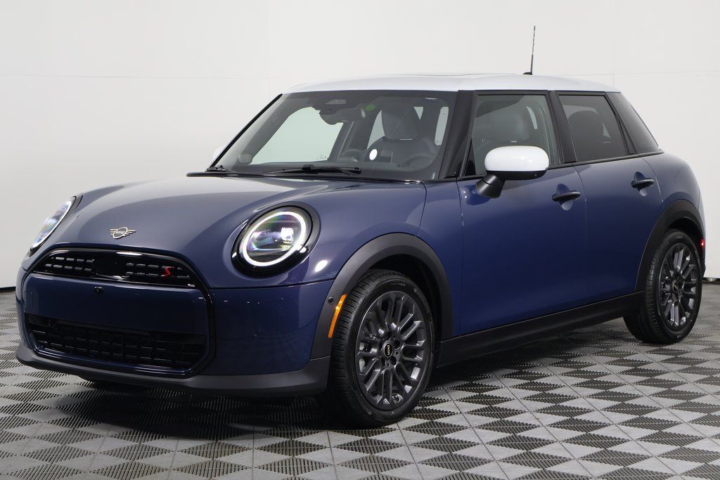 2026 MINI Hardtop 4 Door S's photo
