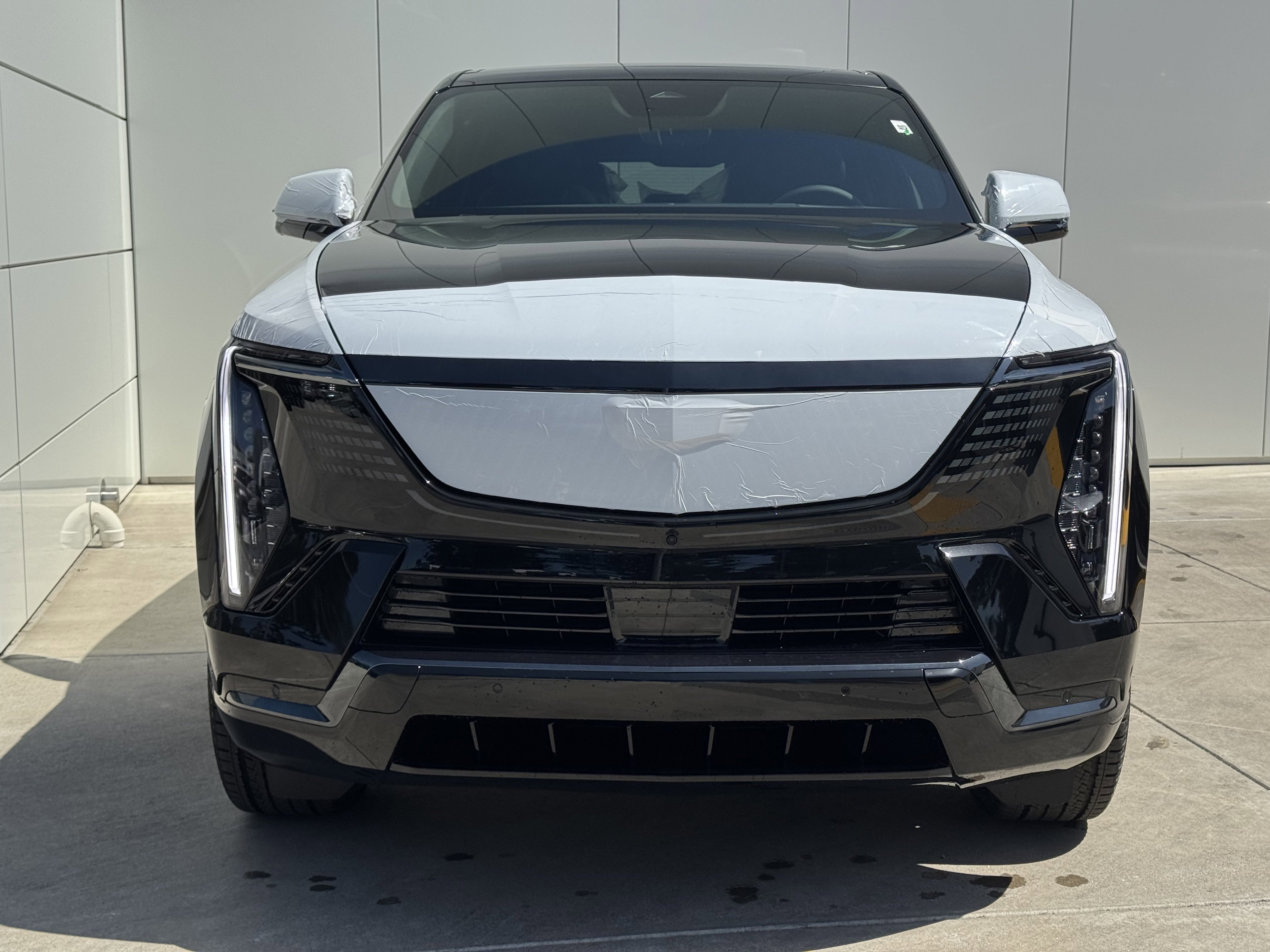 2025 Cadillac Escalade IQ Sport photo 3
