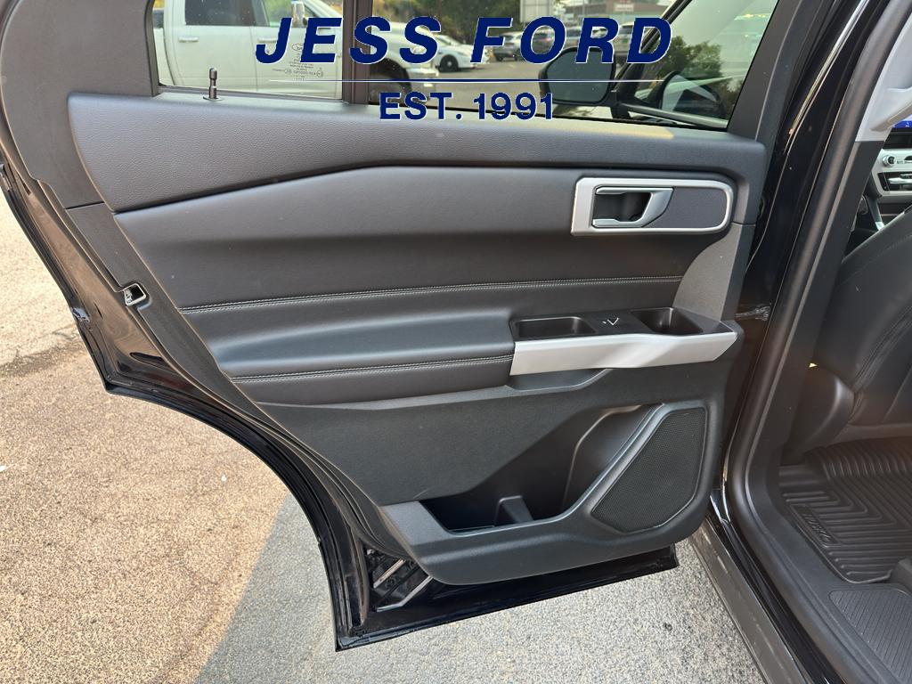 2024 Ford Explorer XLT photo 11