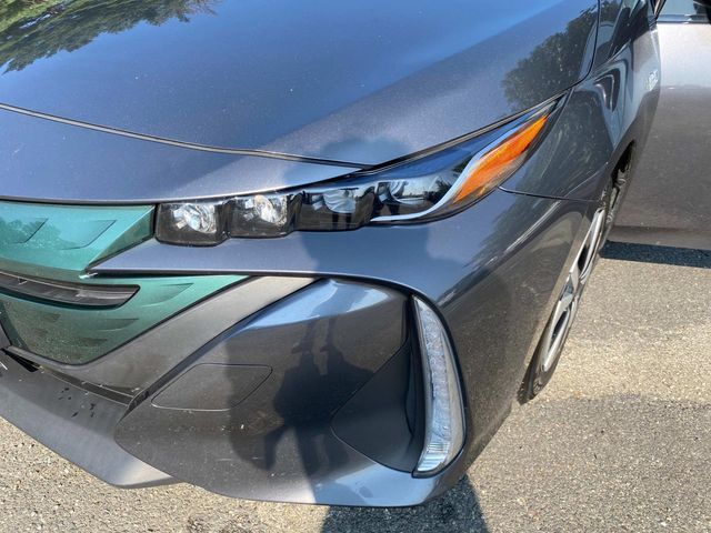 2017 Toyota Prius Prime Plus photo 18