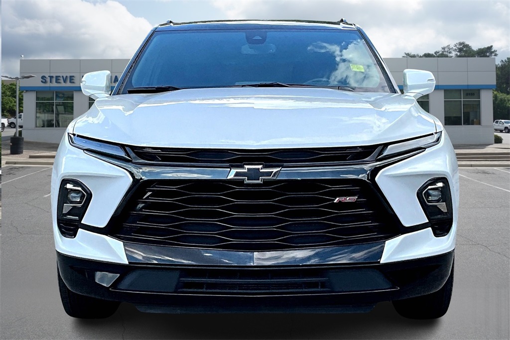 2023 Chevrolet Blazer RS photo 2