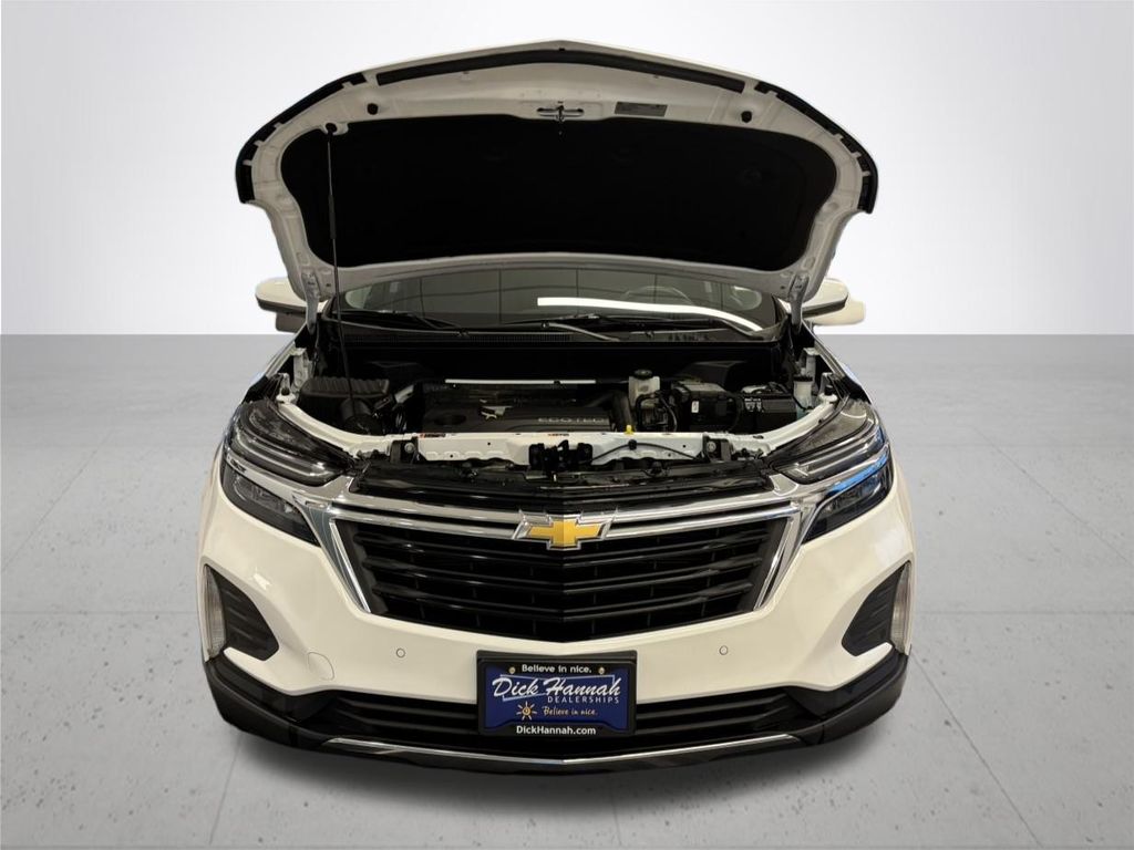 2022 Chevrolet Equinox LT photo 4