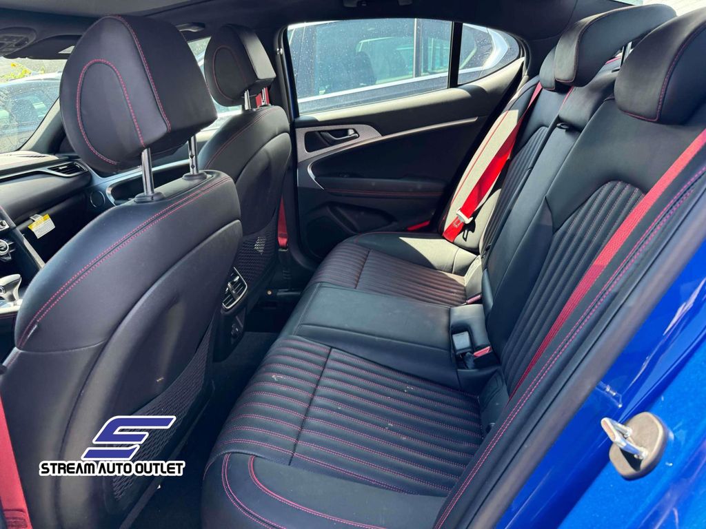 2023 Genesis G70 2.0T photo 10