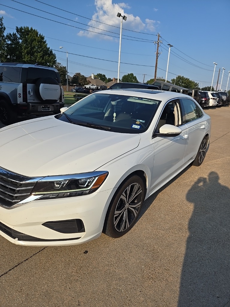 2021 Volkswagen Passat 2.0T SE photo 2