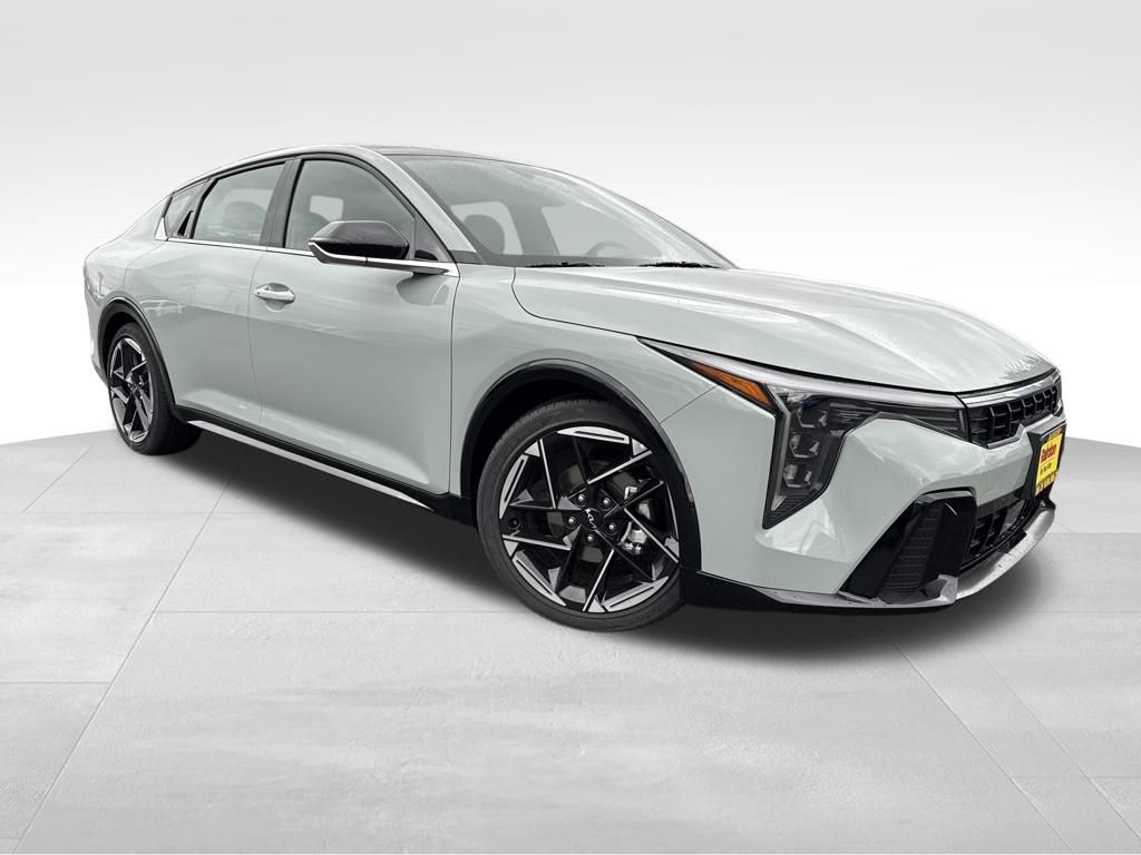 2025 Kia K4 GT-Line's photo