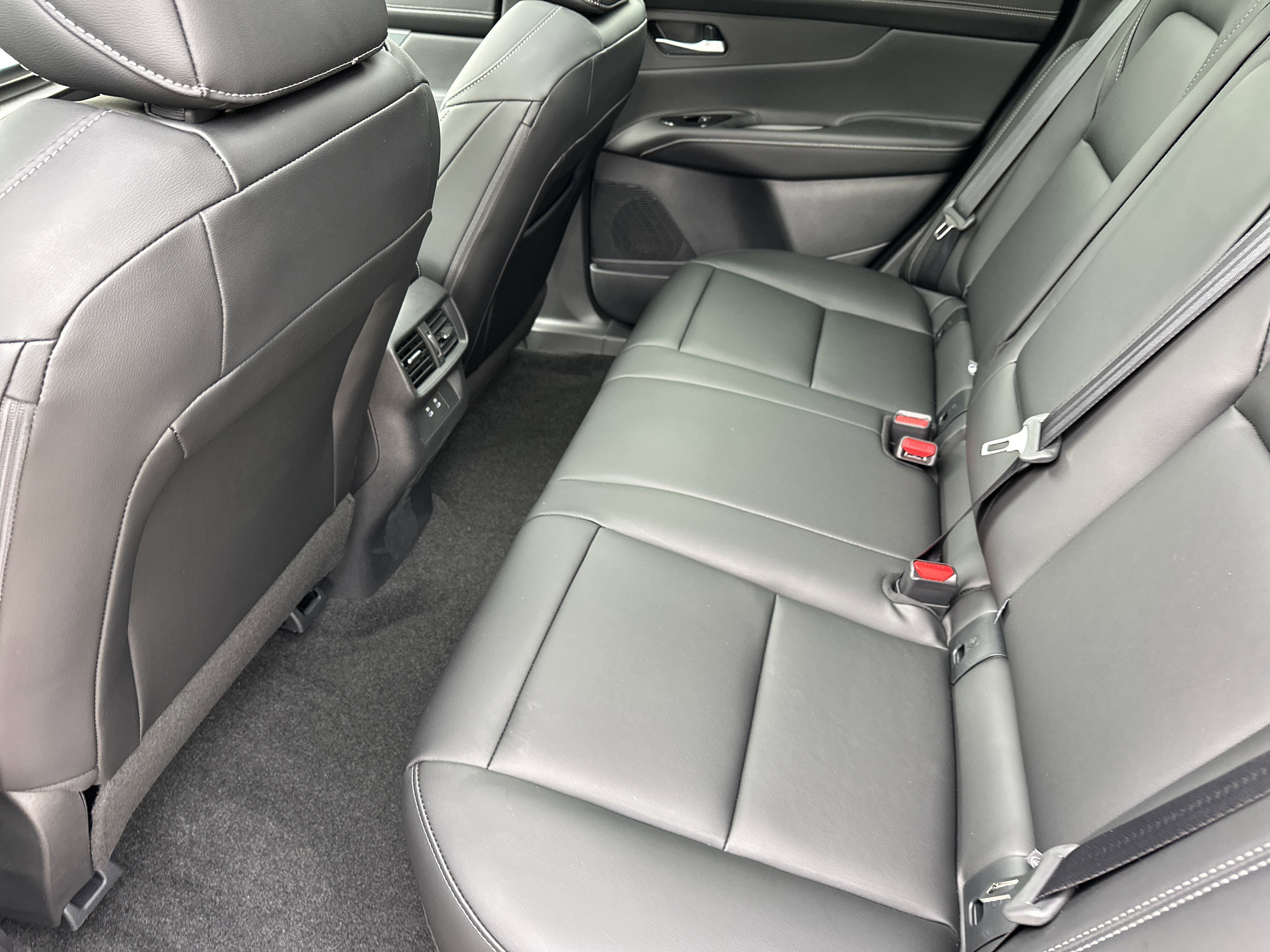 2025 Nissan Murano SL photo 9