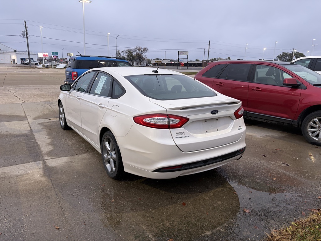 2013 Ford Fusion SE photo 4