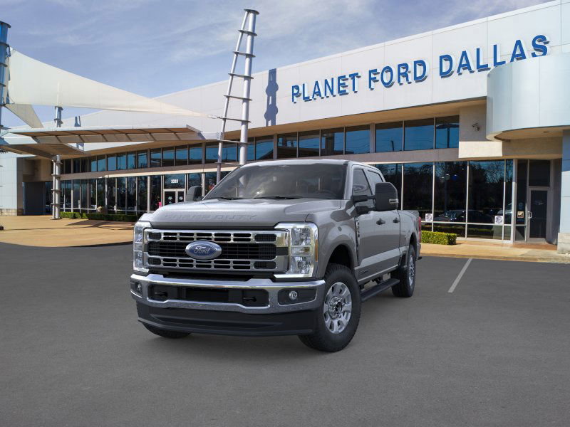 2025 Ford F-250 XLT photo 2