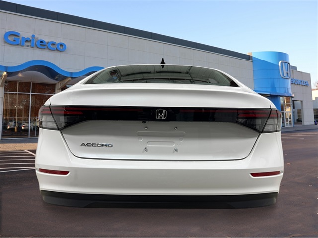 2025 Honda Accord SE photo 4