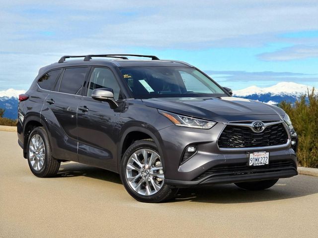 2022 Toyota Highlander Limited photo 2