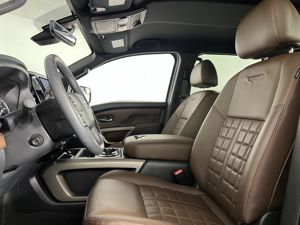 2023 Nissan Titan Platinum Reserve photo 20