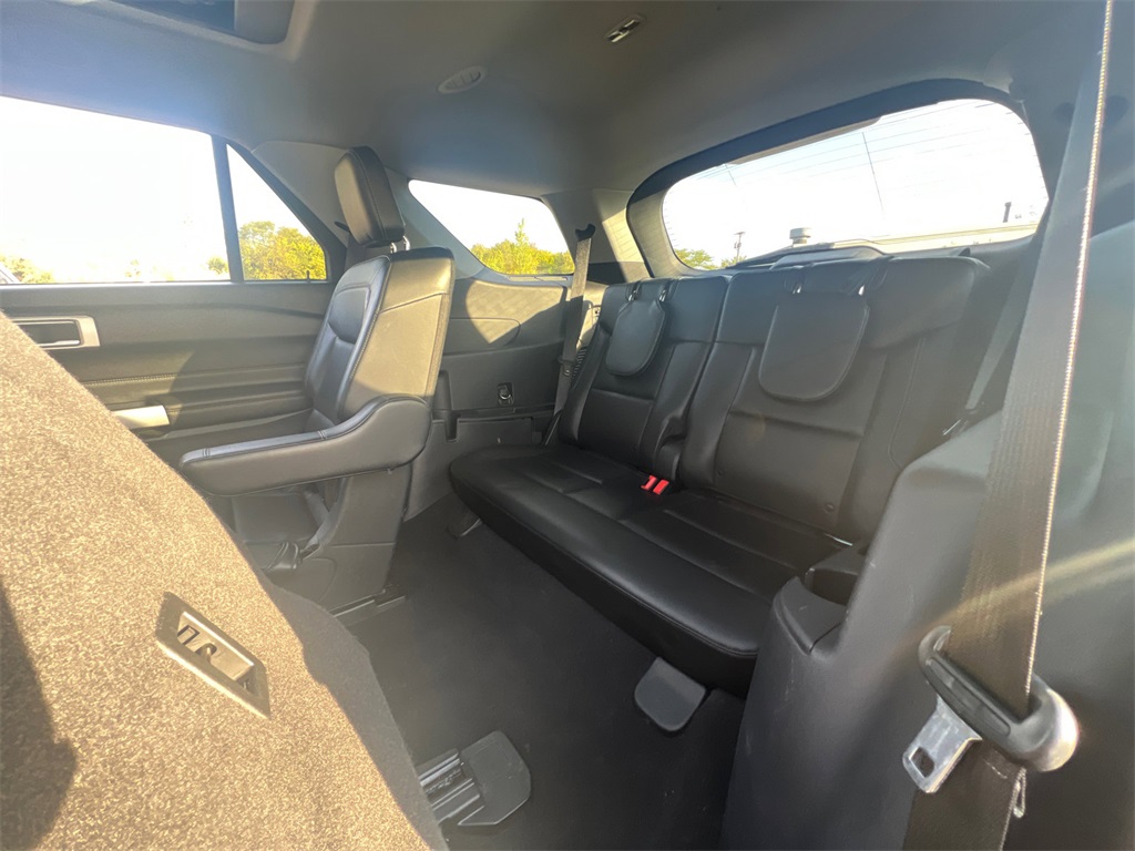2022 Ford Explorer XLT photo 34