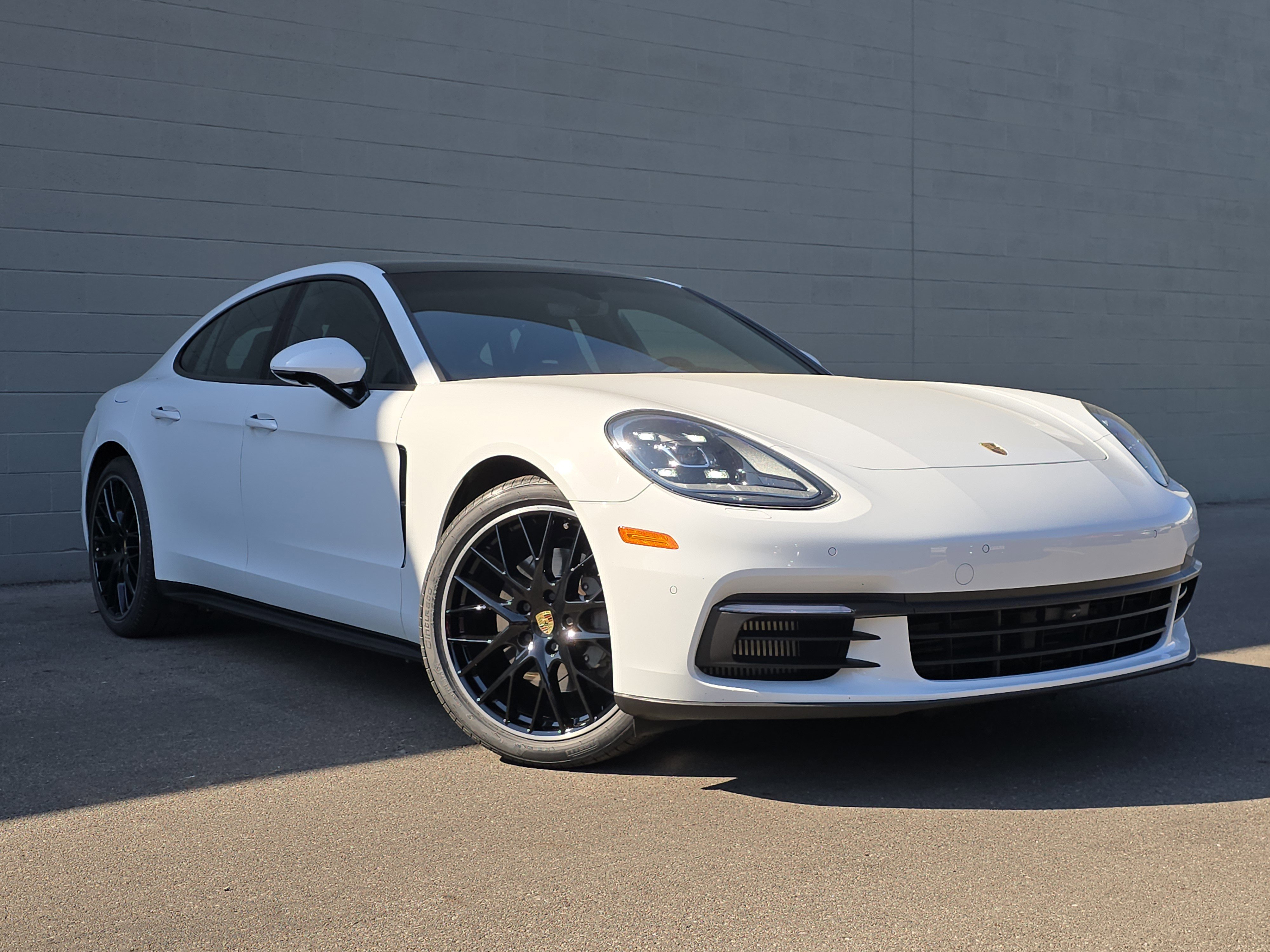 2020 Porsche Panamera 4S photo 3