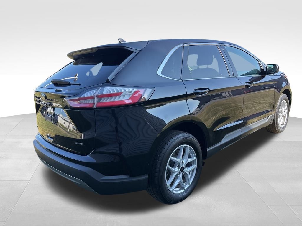 2023 Ford Edge SEL photo 5
