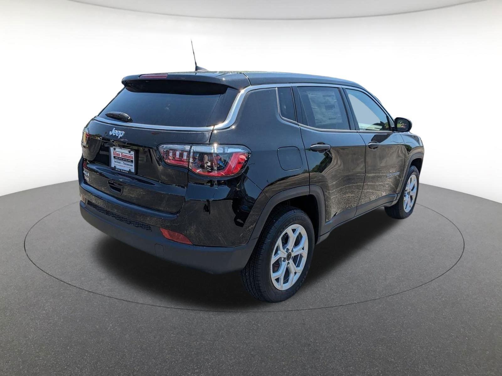 2025 Jeep Compass Sport photo 3
