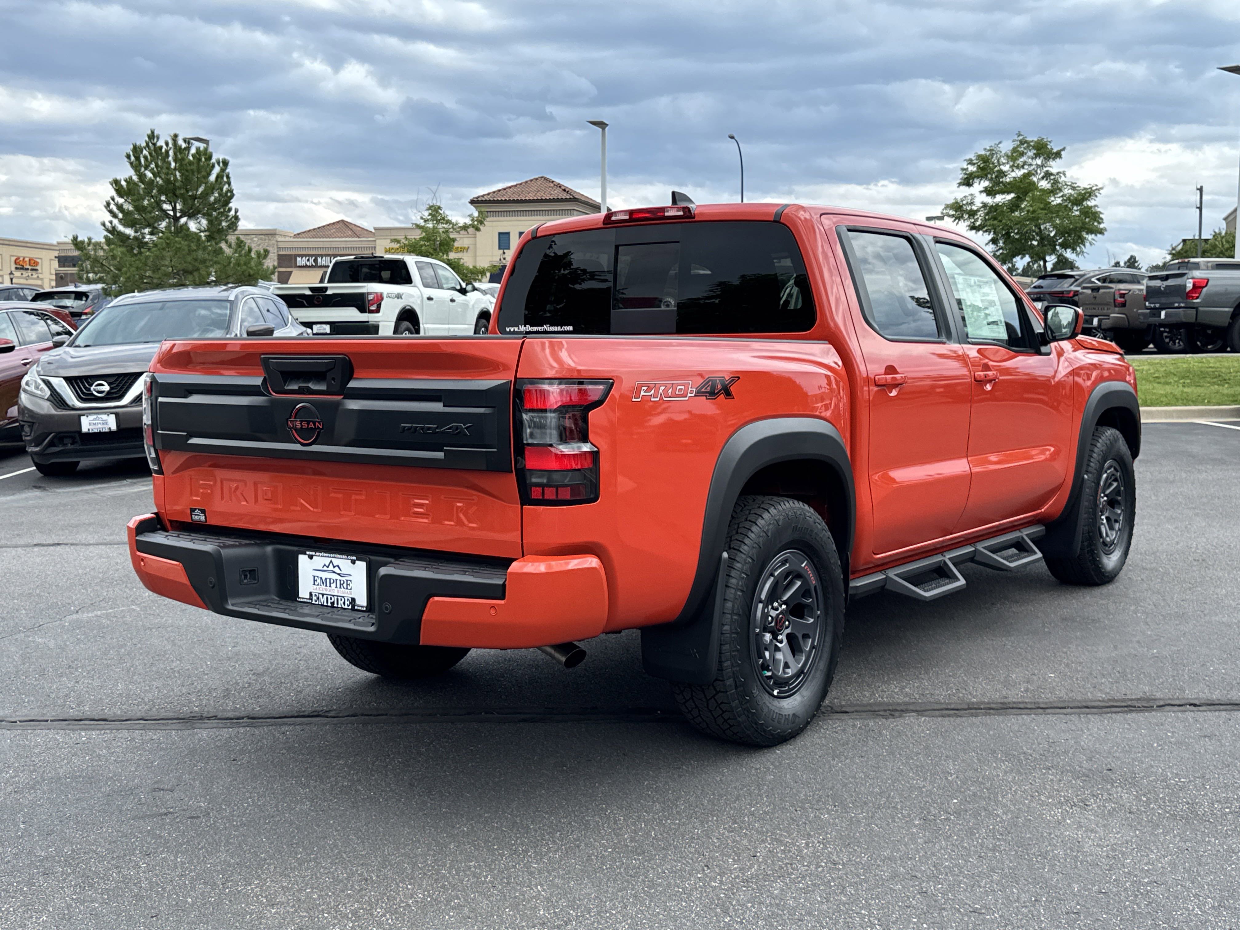 2025 Nissan Frontier PRO-4X photo 2