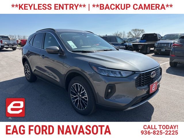 2025 Ford Escape PHEV's photo
