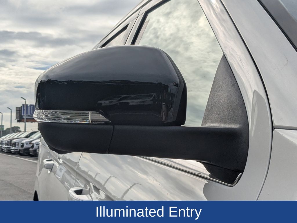 2025 Ford Expedition MAX photo 12