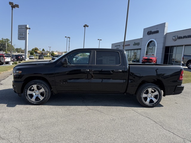 2025 Ram 1500 Tradesman photo 9