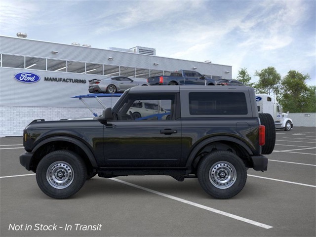 2025 Ford Bronco Base photo 2