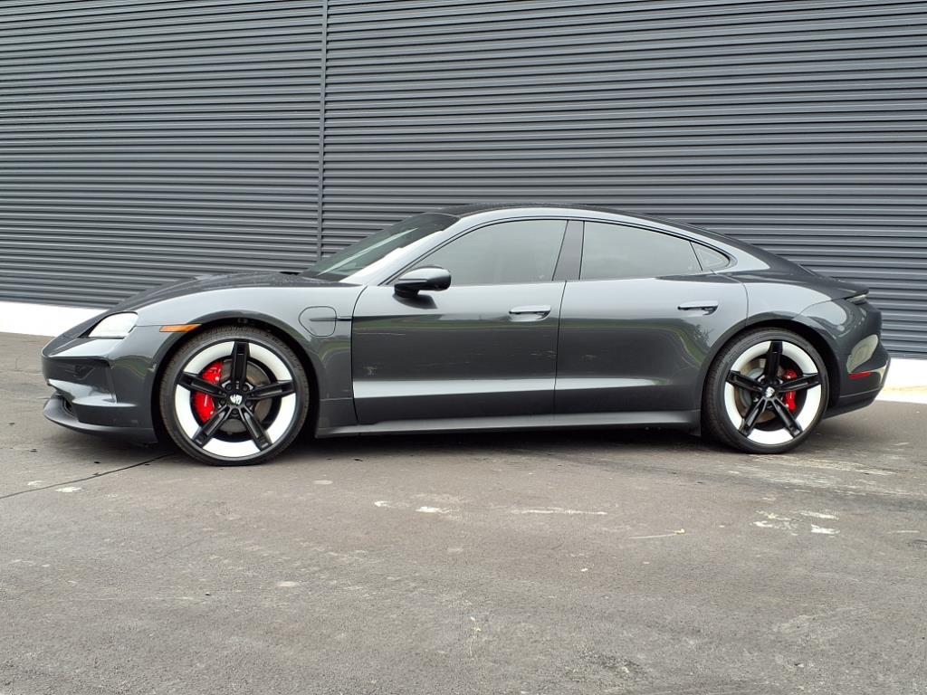 2025 Porsche Taycan 4S photo 2