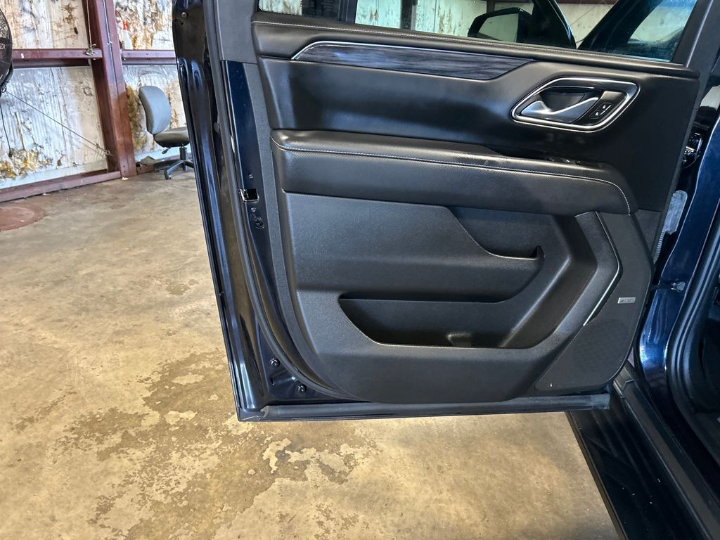 2022 Gmc Yukon XL SLT photo 17