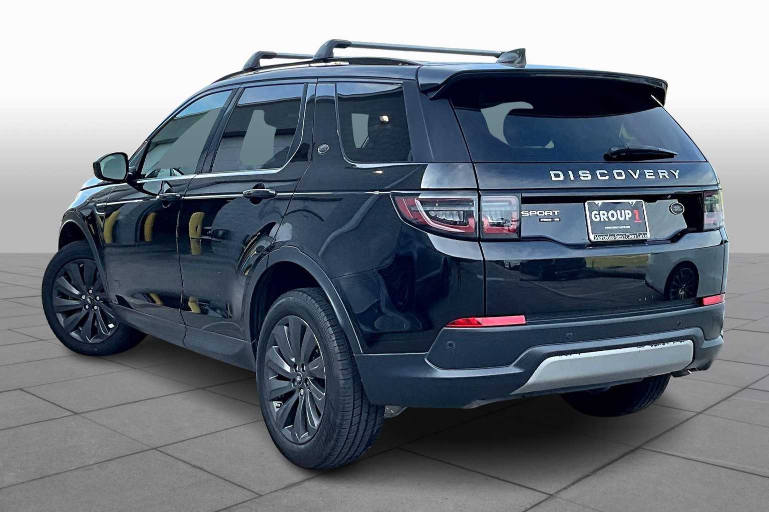 2020 Land Rover Discovery Sport SE photo 10