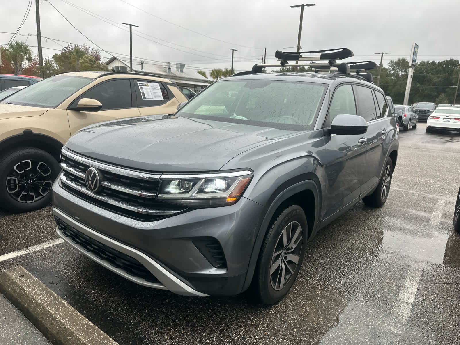 2022 Volkswagen Atlas SE's photo